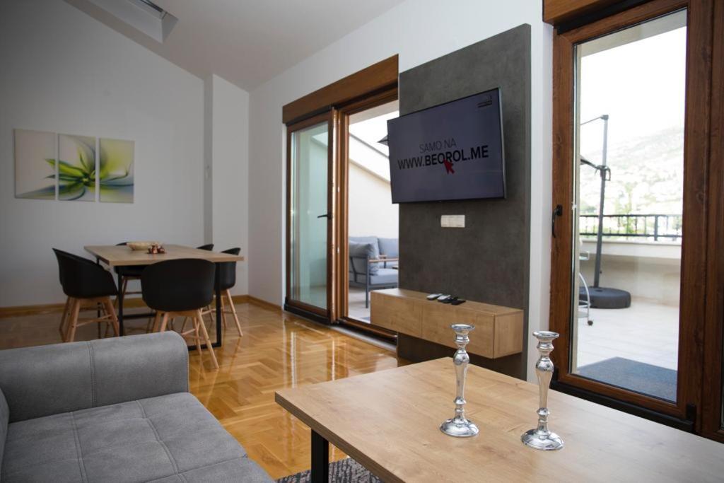 Penthouse With Old Bridge View And Jacuzzi Apartment Mostar Exterior foto